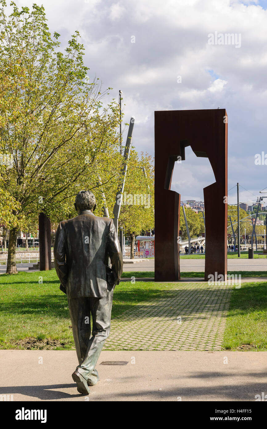 Monument to Ramon Rubial, first Lehendakari, by Casto Solano in Paseo de  Uribitarte, Bilbao city, Basque Country, Spain, Europe Stock Photo - Alamy