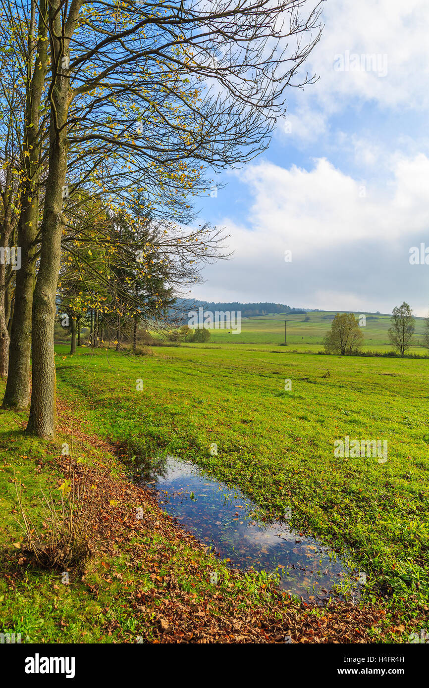 Blue water green mountains hi-res stock photography and images - Alamy