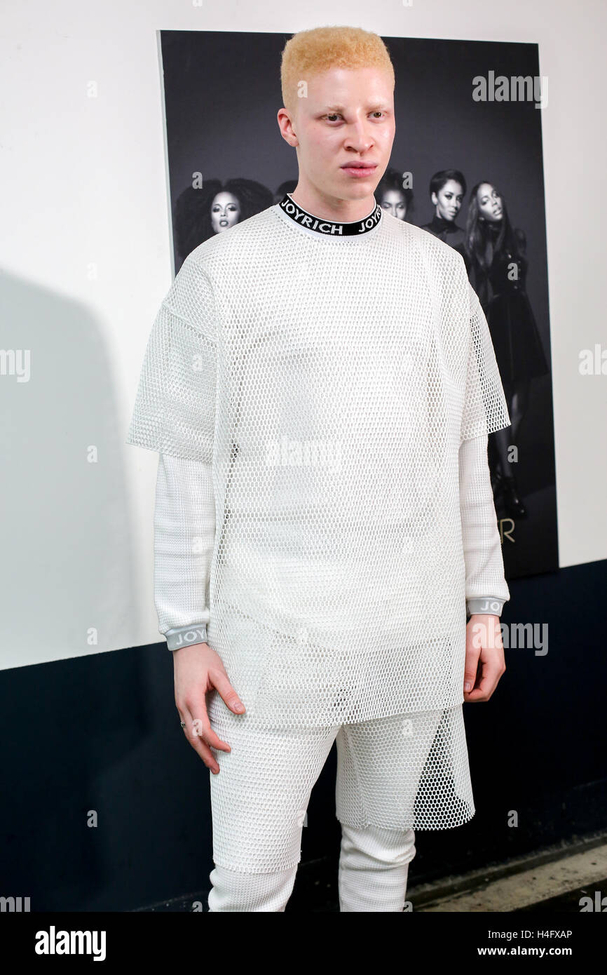 Shaun Ross arrives at Kode Magazine 10th Issue Event at the Blind Dragon on January 30th, 2016 in West Hollywood, California. Stock Photo