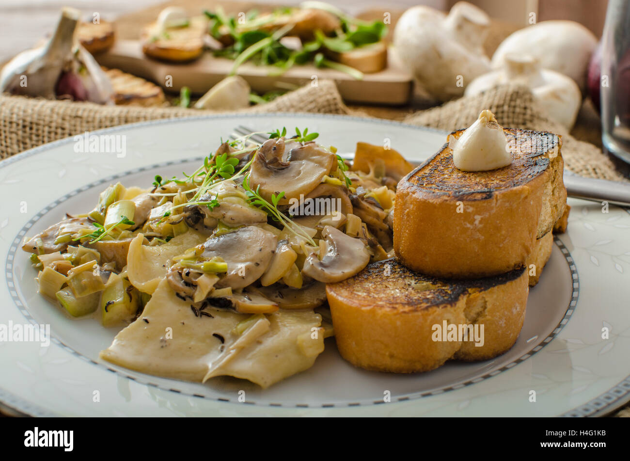 Mushroom, Leek and Tarragon Pasta, all organic, no chemistry, eat clean