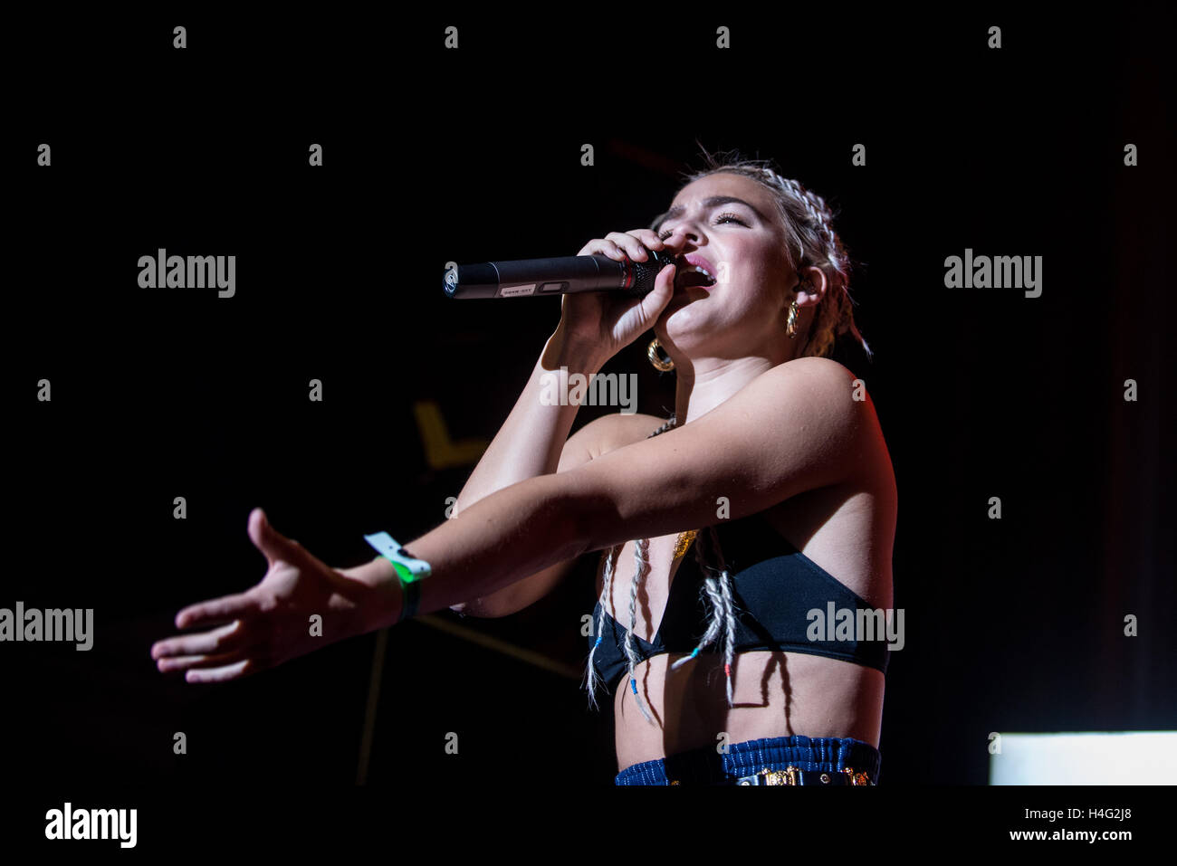 Anne marie rudimental hi-res stock photography and images - Alamy