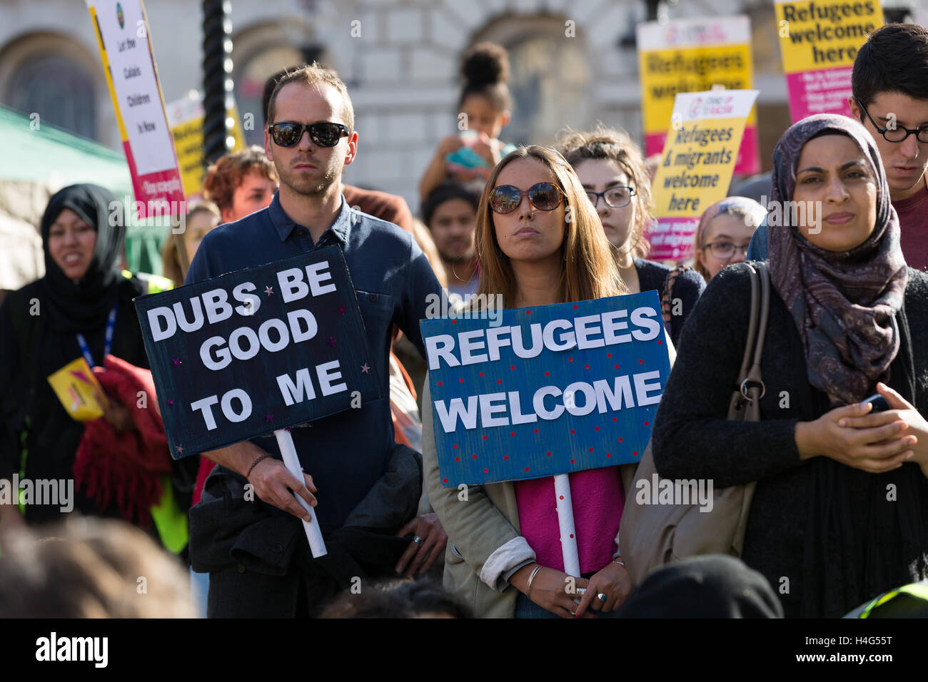 Help Refugees Worldwide London Hi-res Stock Photography And Images - Alamy