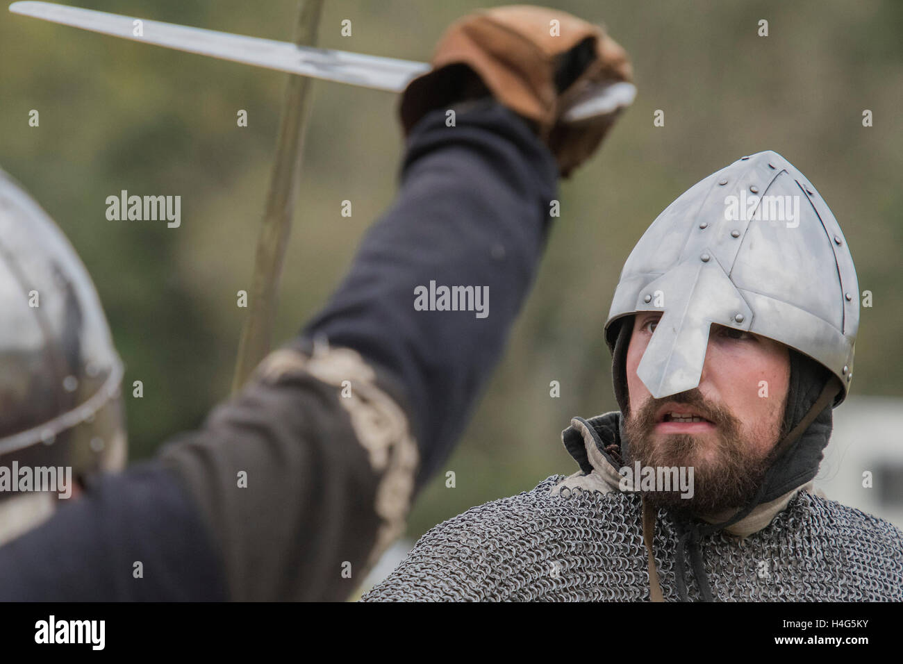 Battle hastings helmet hires stock photography and images Alamy