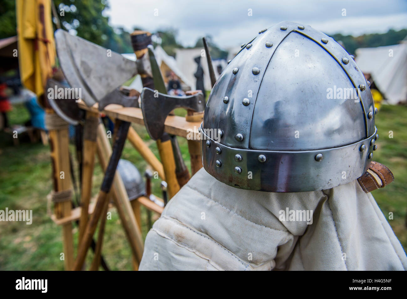 Battle of hastings 1066 axe hires stock photography and images Alamy