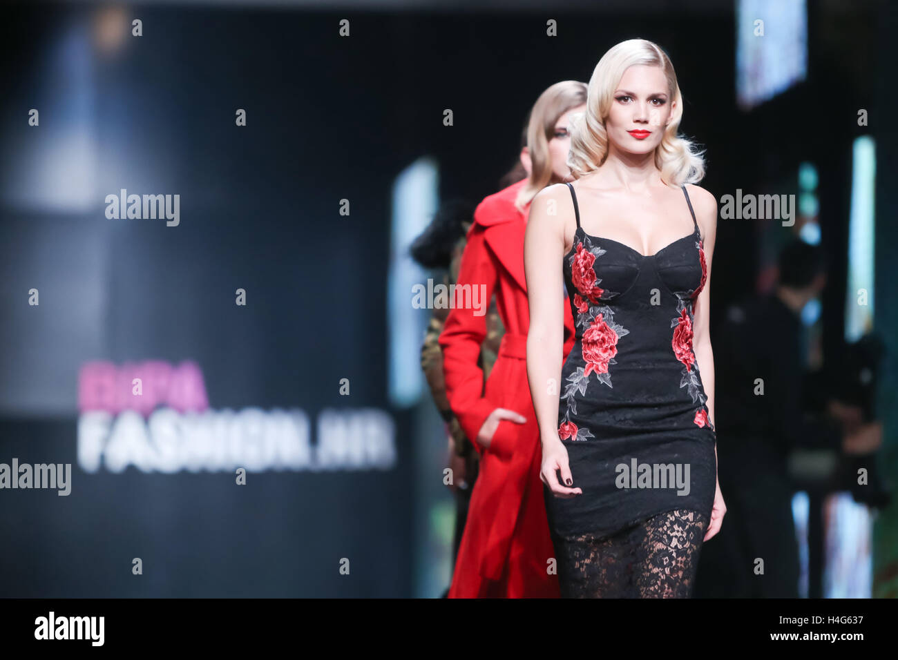 Zagreb, Croatia. 14th October, 2016. Fashion model wearing clothes for autumn-winter, designed by Elfs on the Bipa Fashion.hr fashion show in Zagreb, Croatia. Credit:  PhotoJa/Alamy Live News Stock Photo