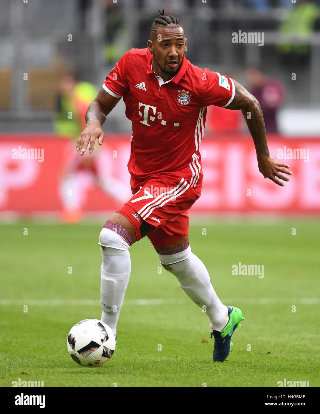 Munich's Jerome Boateng in action during the match between Eintracht Frankfurt and Bavaria Munich on the seventh match day of the German Bundesliga at Commerzbank-Arena in Frankfurt on the Main, Germany, 15 October 2016. PHOTO: ARNE DEDERT/dpa Stock Photo