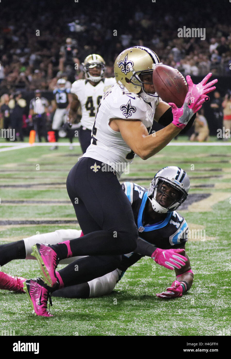 New Orleans, LOUISIANA, USA. 16th Oct, 2016. (top to bottom) New Orleans Saints cornerback Sterling Moore intercepts a pass intended for Carolina Panthers wide receiver Devin Funchess in a game at the Mercedes-Benz Superdome in New Orleans, Louisiana on October 16, 2016 © Dan Anderson/ZUMA Wire/Alamy Live News Stock Photo