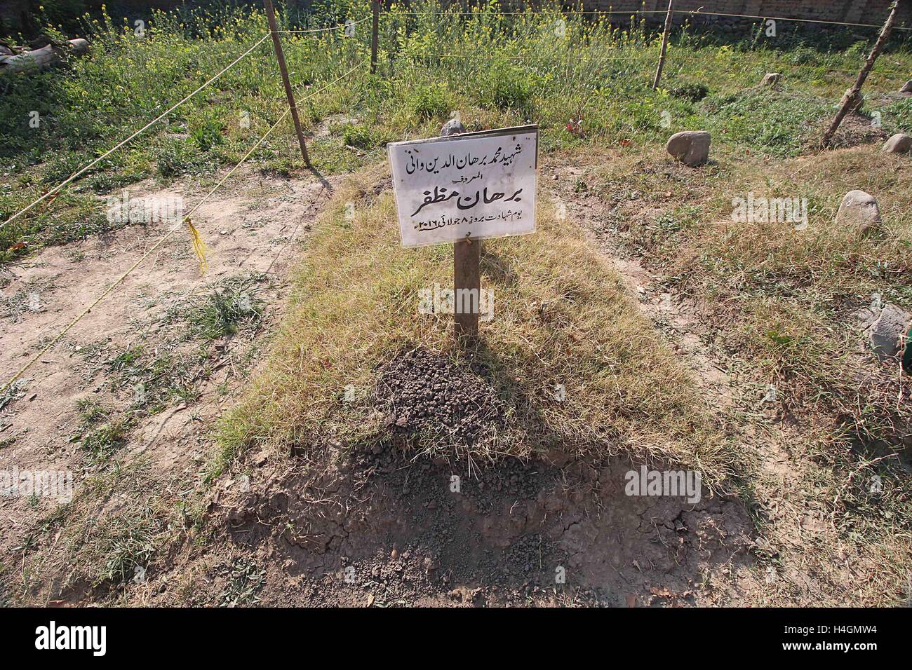 The grave of rebel commander Burhan Wani in Shareef Abad village ...