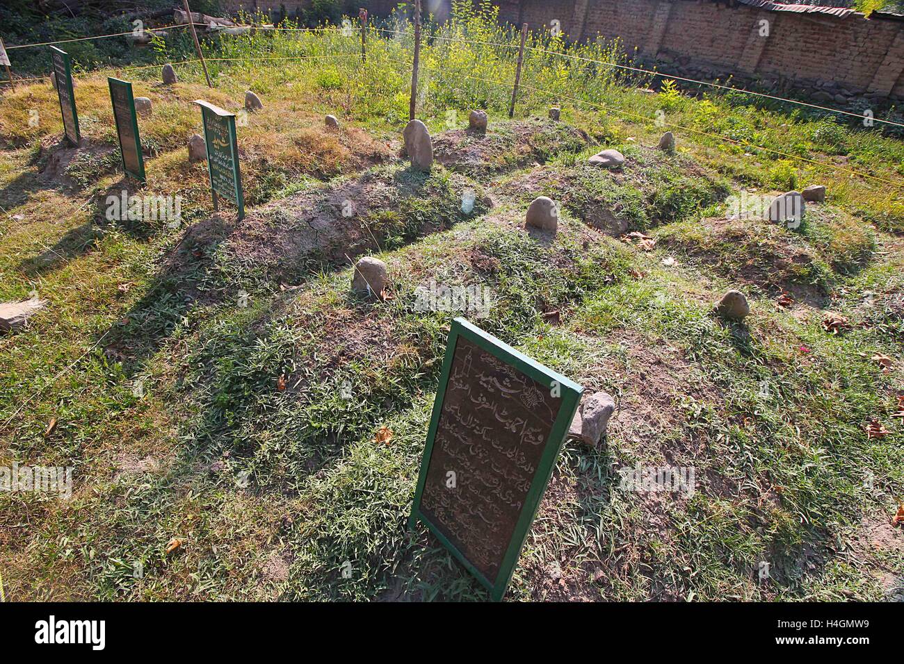 The martyrs graveyard where rebel commander Burhan Wani and other ...