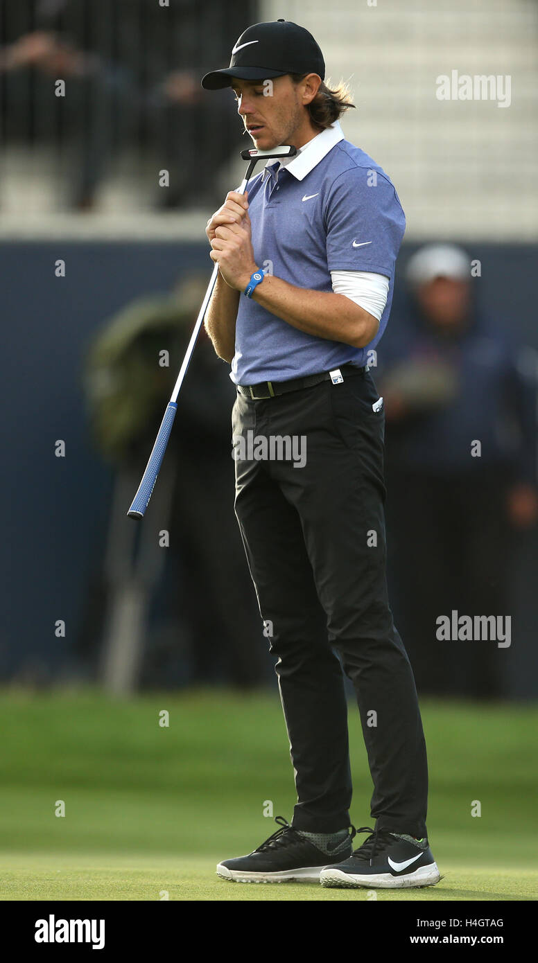 England's Tommy Fleetwood during day four of The British Masters at The Grove, Chandler's Cross. PRESS ASSOCIATION Photo. Picture date: Sunday October 16, 2016. See PA story GOLF British. Photo credit should read: Steven Paston/PA Wire. Stock Photo
