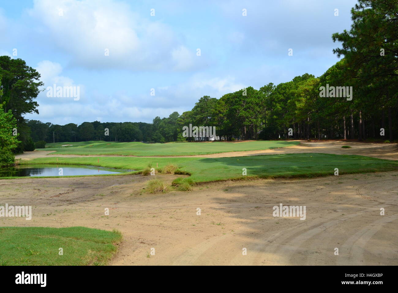 Golf course on beautiful hi-res stock photography and images - Alamy
