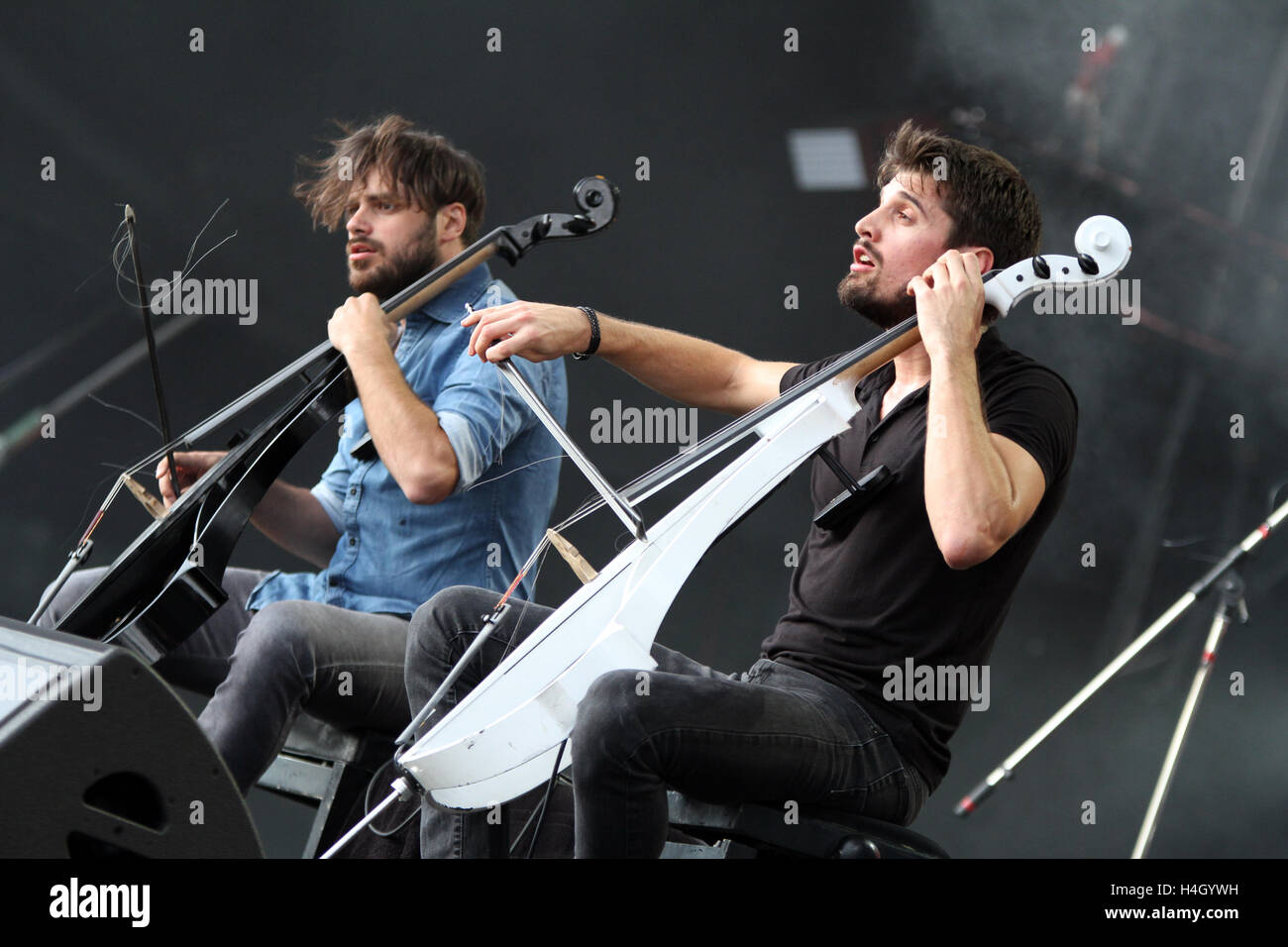 Duo 2cellos Clearance