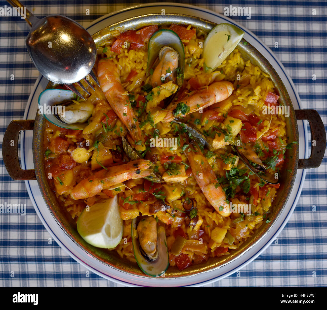 Spanish cuisine, seafood paella in pot, Tenerife, Canary Islands, Spain Stock Photo Alamy