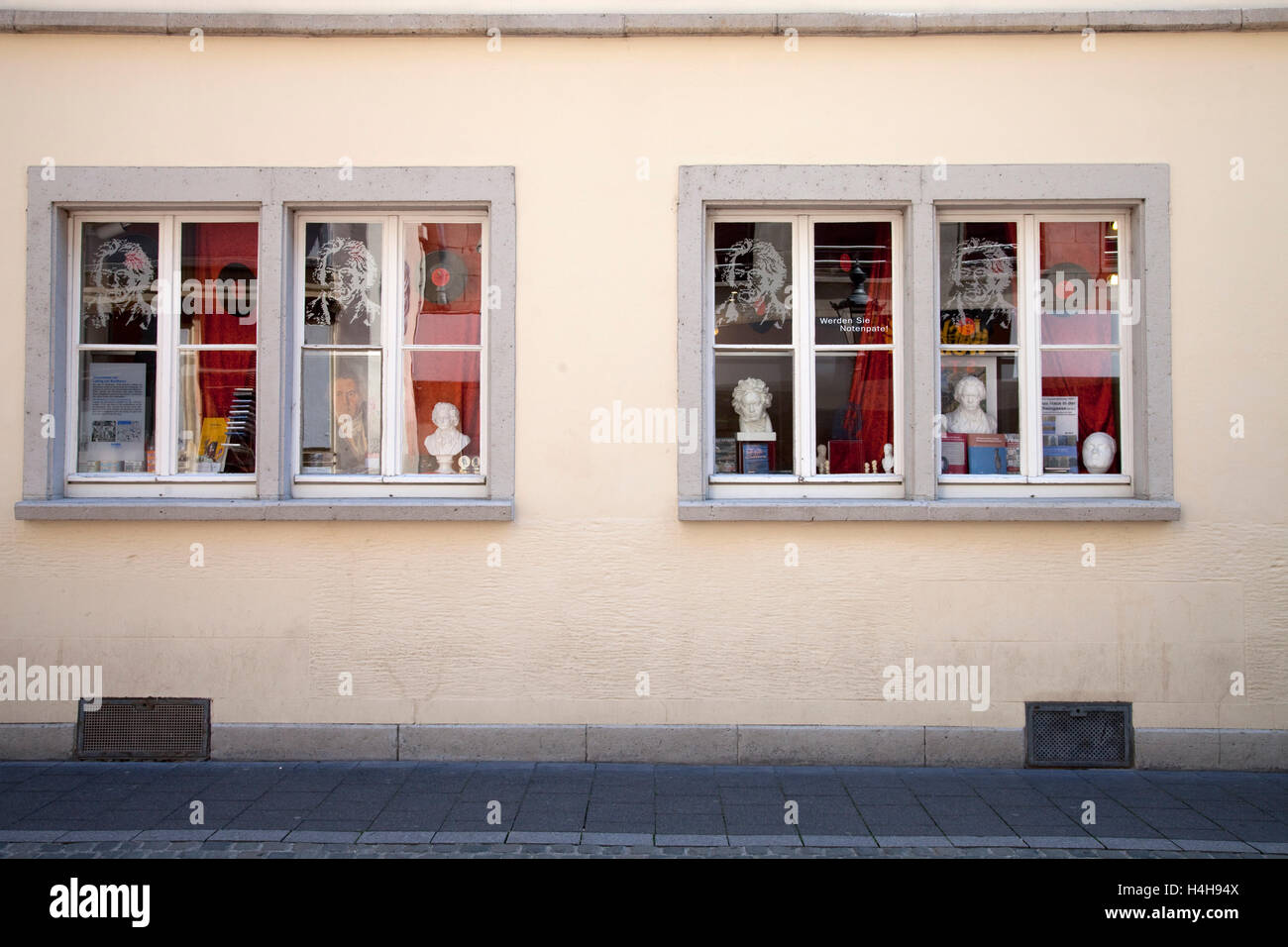Window with Beethoven souvenirs, Beethoven shop, Bonn, Rhineland, North Rhine-Westphalia Stock Photo