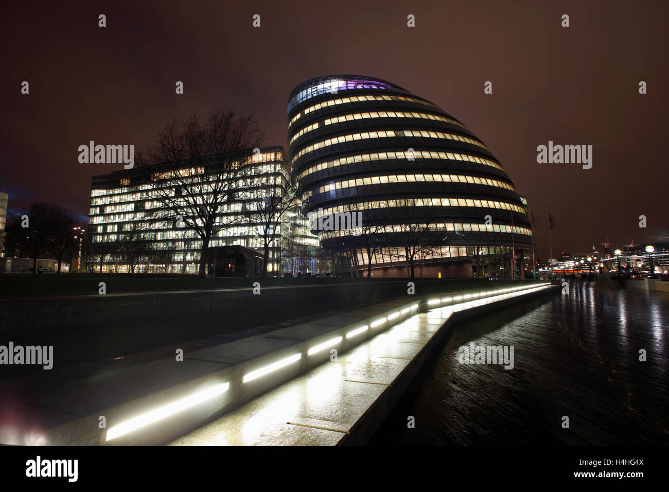 City Hall London on a wet night Stock Photo