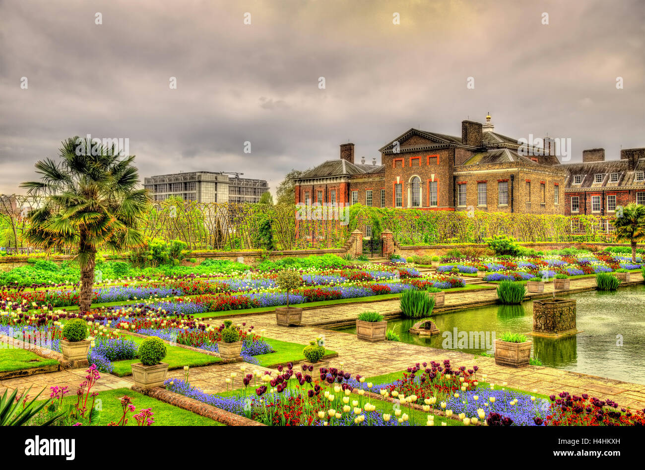 Princess diana flowers kensington palace hires stock photography and
