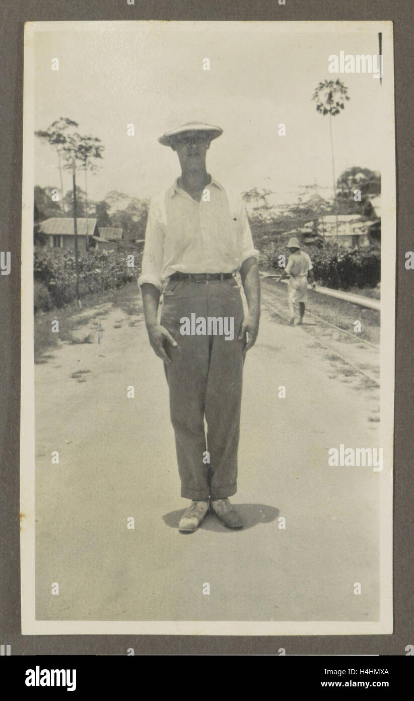 Pith helmet hi-res stock photography and images - Alamy