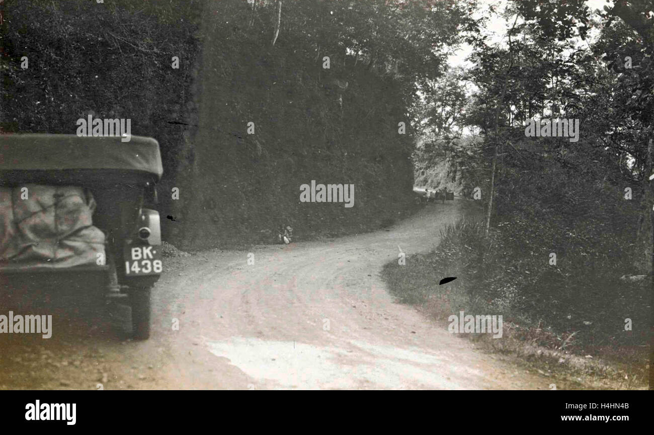 Priangan, cars on the road past the Tji Sokan, Indonesia, Anonymous, 1900-1920 Stock Photo