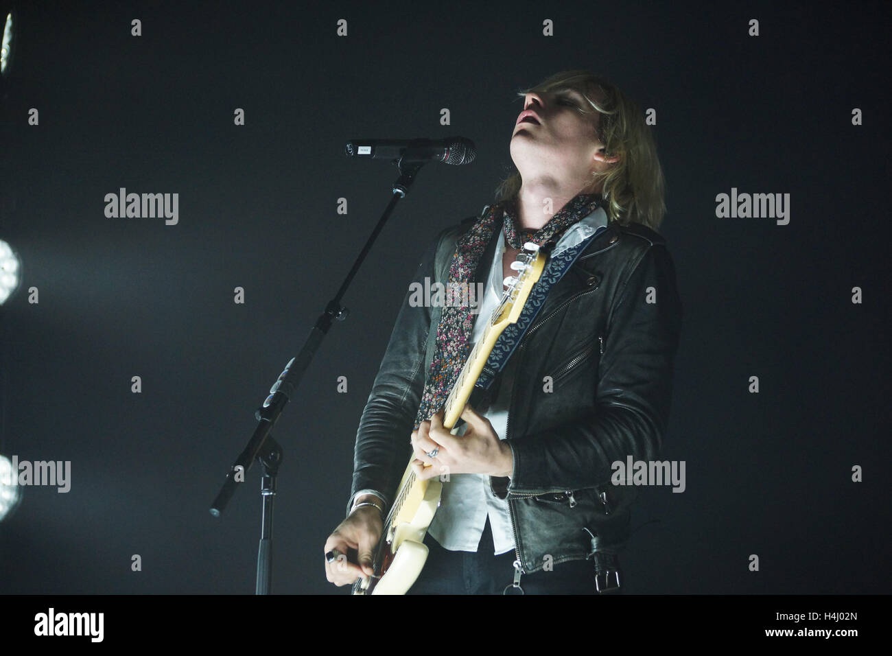 Ross lynch of r5 hi-res stock photography and images - Alamy