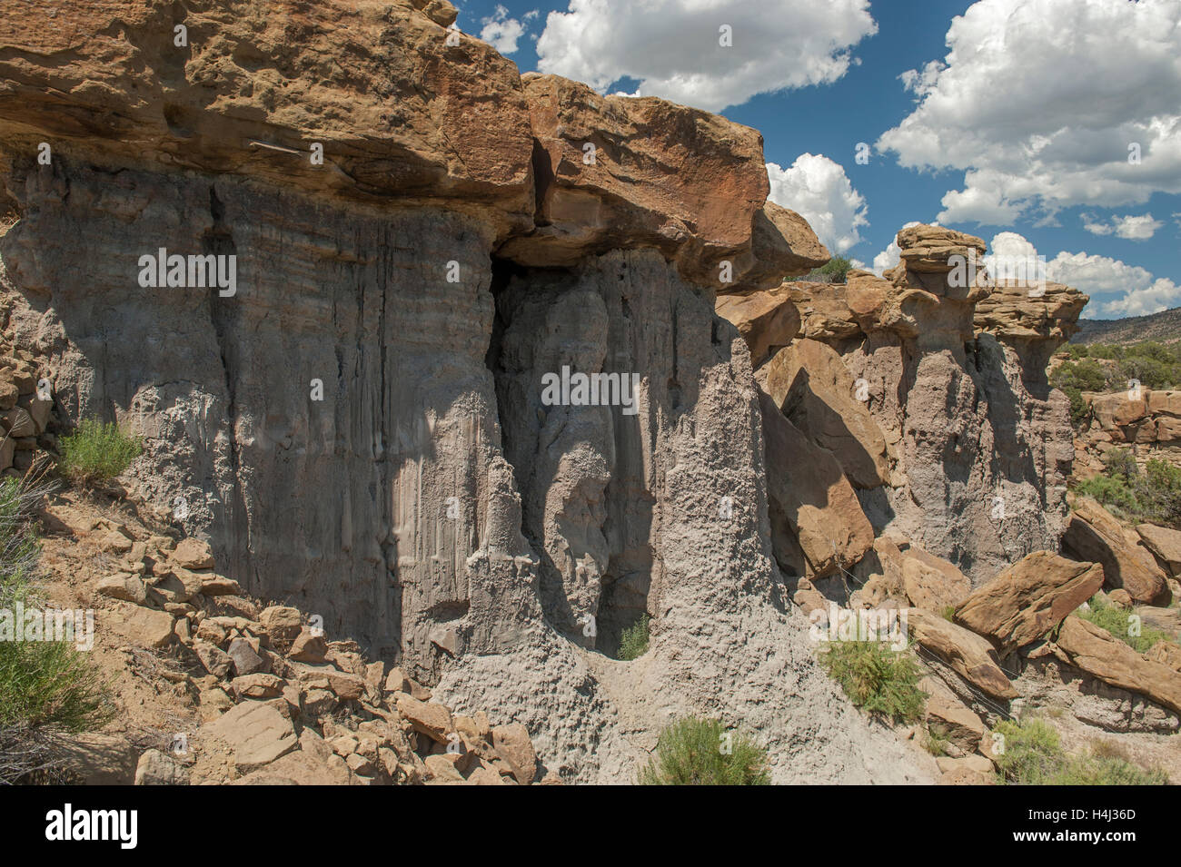 Sand- and mud-stones of the lower Wasatch Formation, next to 45 1/2 Road in eastern Mesa County, Colorado Stock Photo