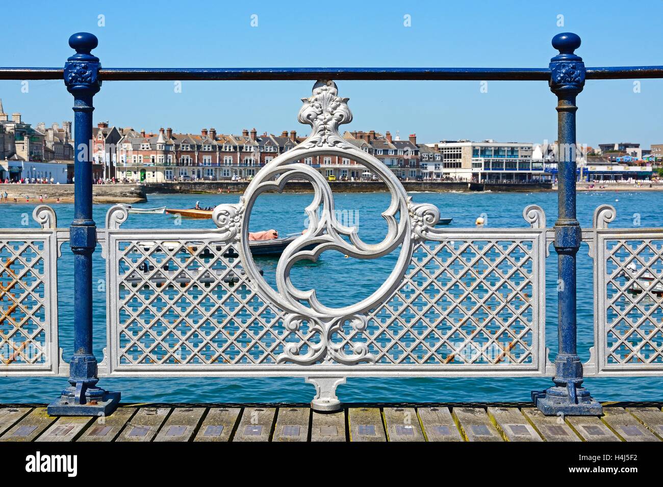 Victorian Building Railing Victorian wrought iron railings hi-res stock photography and images - Alamy