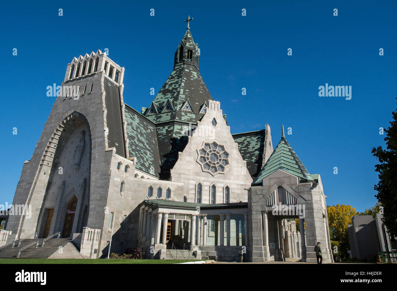 Cathedral basilica notre dame du quebec High Resolution Stock ...