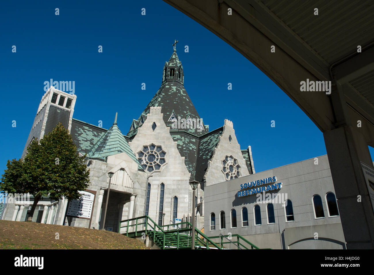 Cathedral basilica notre dame du quebec High Resolution Stock ...