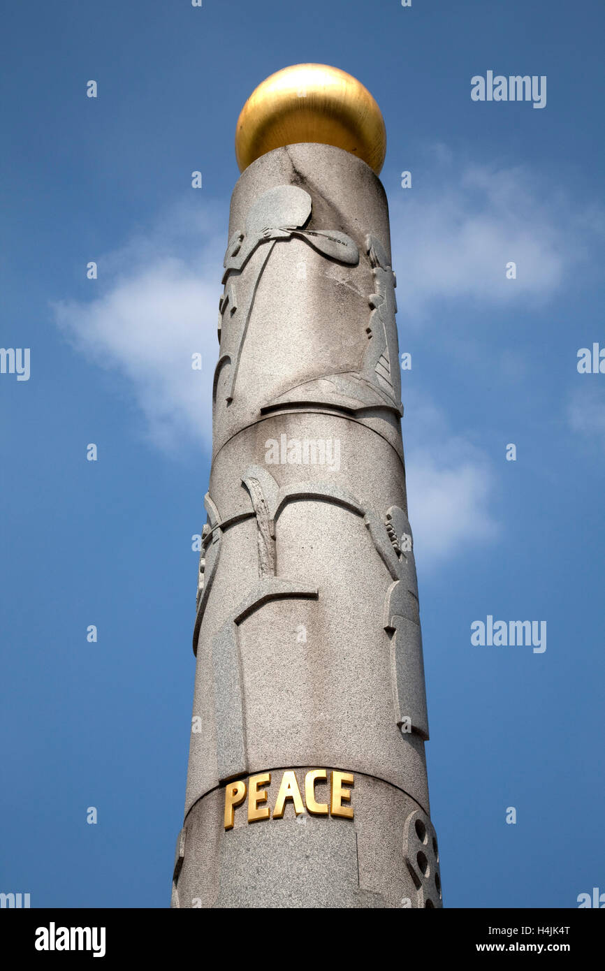 Peace Pillar, Friedensplatz square, Dortmund, Ruhr area, North Rhine-Westphalia Stock Photo