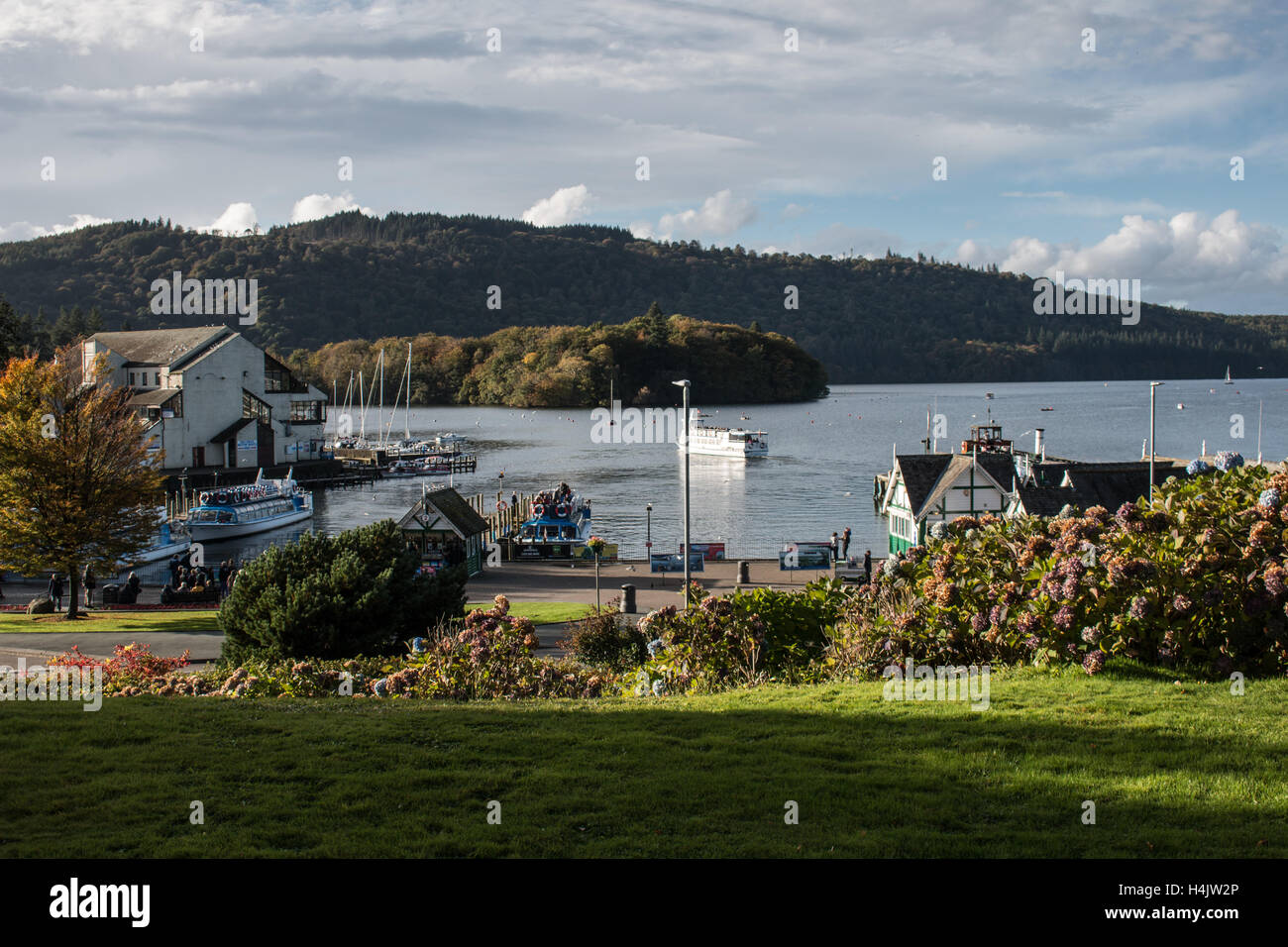 BownessonWindermere, Cumbria, UK. 16th Oct, 2016. UK Weather