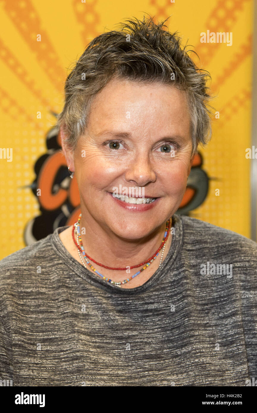 Berlin, Germany. 15th Oct, 2016. Amanda Bearse attends the German Comic Con 2016 at Messe Berlin on October 15, 2016 in Berlin, Germany. | Verwendung weltweit/picture alliance Credit:  dpa/Alamy Live News Stock Photo