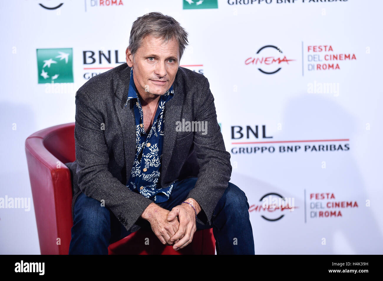 Rome, Italy. 17th October, 2016. Viggo Mortesen attends the photocall during the 11th Rome Film Fest at the Auditorium Parco della Musica, Rome, Italy on 17 October 2016. Photo by Giuseppe Maffia / Alamy Live News Stock Photo