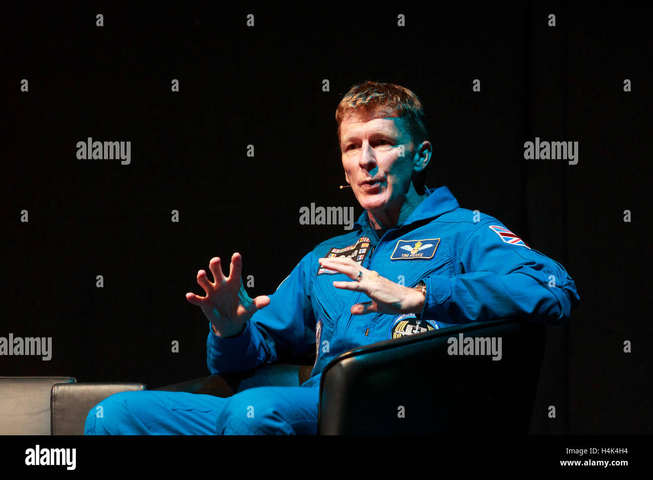 Edinburgh, UK. 17th October 2016. Edinburgh International Science Festival in partnership with European Space Agency an evening with Tim Peake and Tim Kopra at Usher hall Edinburgh. Pako Mera/Alamy Live News Stock Photo