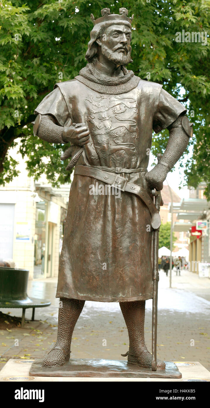 King John statue, Kings Lynn town centre, Norfolk, sculpture by Alan Beattie Herriot, 2016, commemorating  800th anniversary Stock Photo