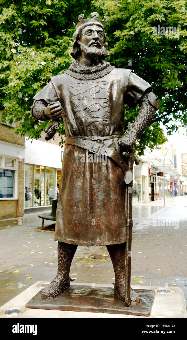 King John statue, Kings Lynn town centre, Norfolk, sculpture by Alan Beattie Herriot, 2016, commemorating 800th anniversary Stock Photo