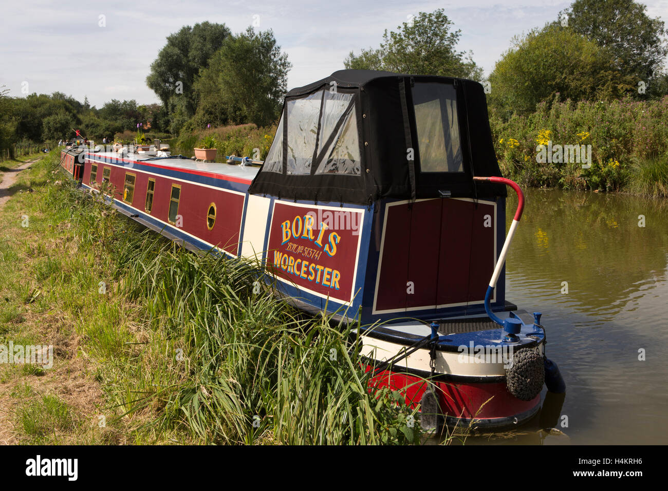 England, Berkshire, Hungerford, Canal Walk, narrowboats moored on Kennet and Avon Canal Stock Photo
