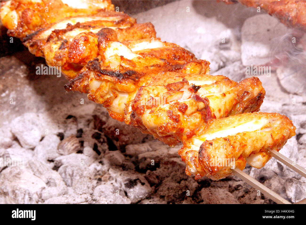 Wings on charcoal grill Stock Photo Alamy