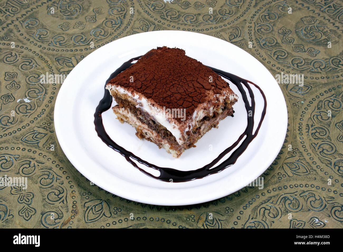 Dinner plate tiramisu hires stock photography and images Alamy