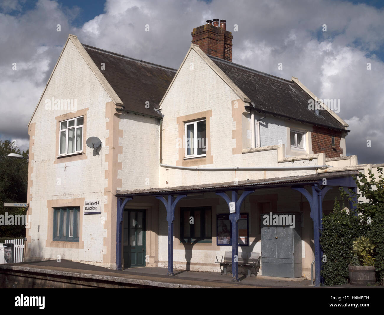 Mottisfont and Dunbridge Railway Station, Dunbridge, Hampshire, England, UK Stock Photo