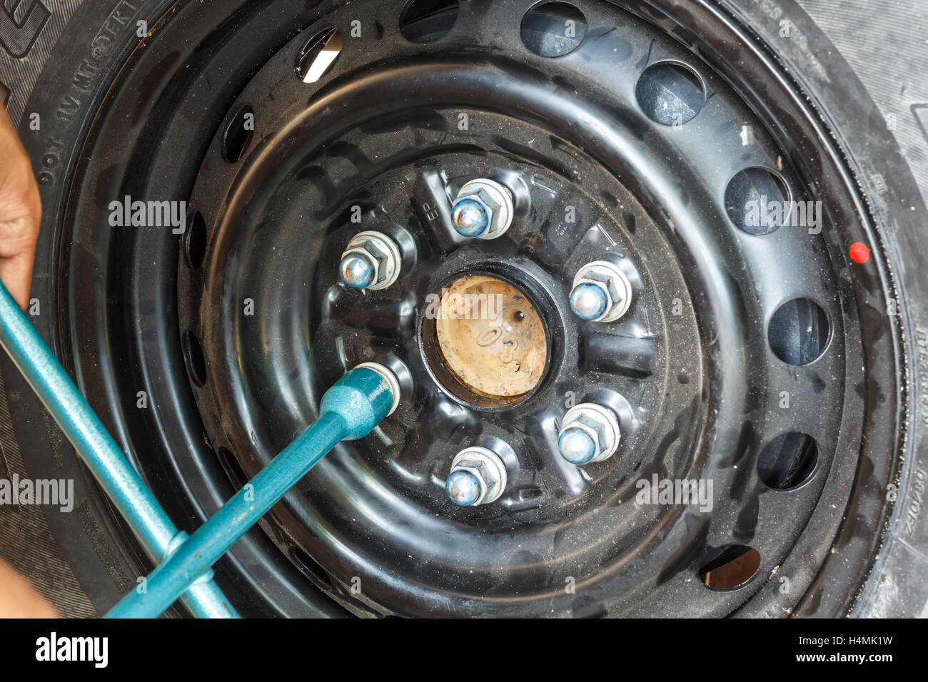 Torque wrench mechanic wheel hires stock photography and images Alamy