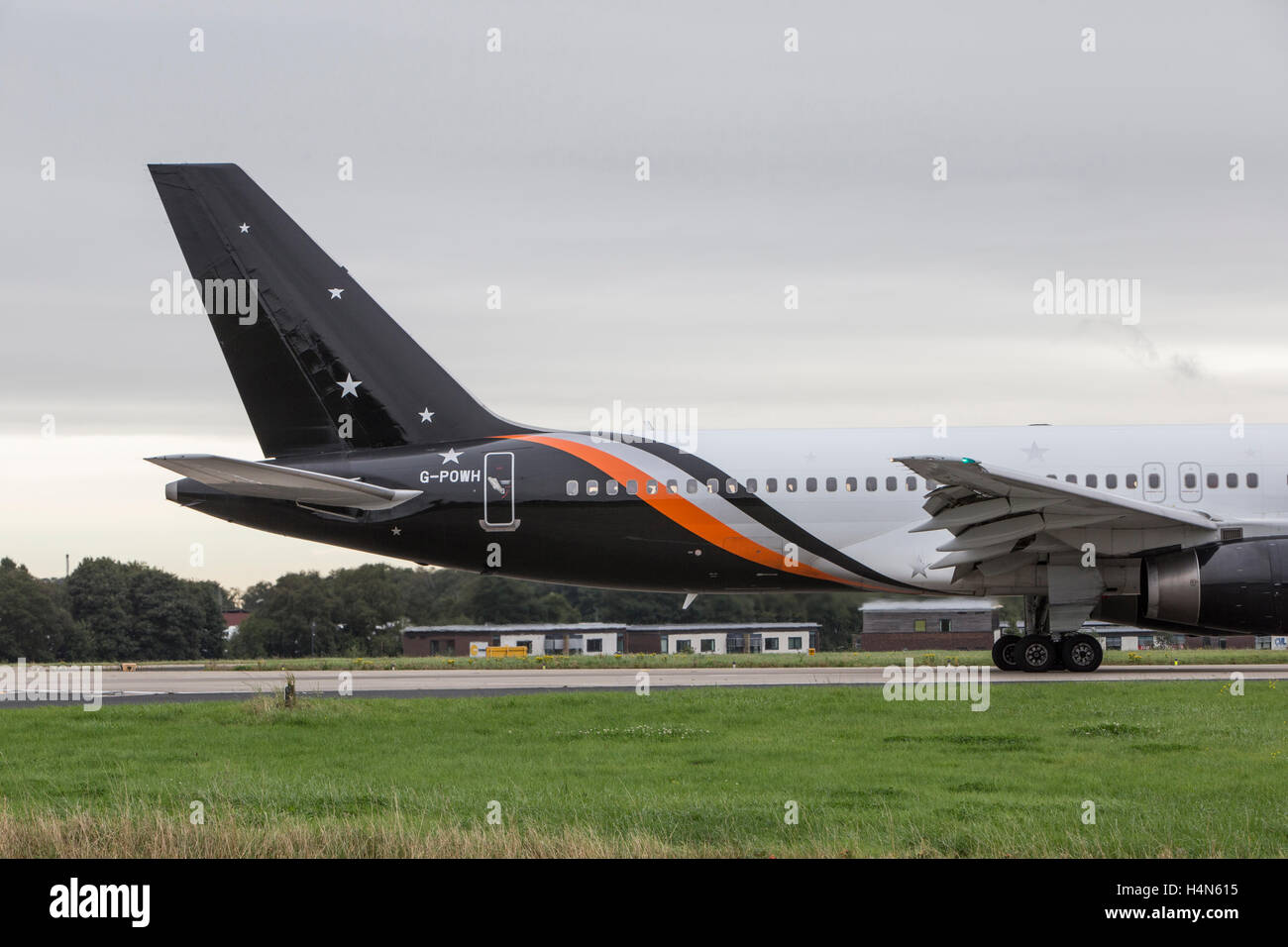Jet@.Com Boeing 757-256 taxi-ing at Leeds Bradford Airport. On a lease from Titan Airways Stock Photo