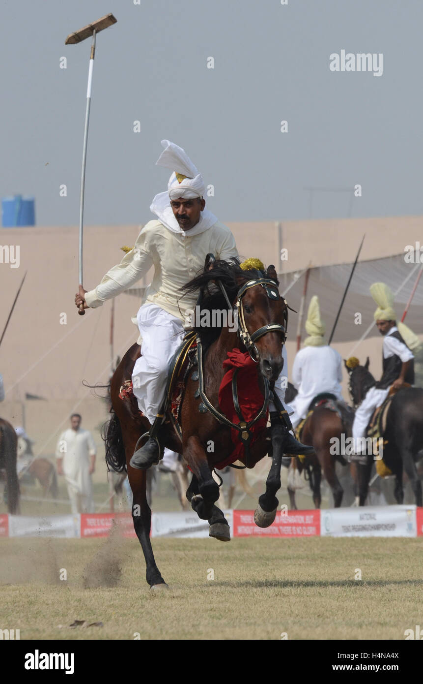 Lahore, Pakistan. 17th Oct, 2016. Pakistani horse rider player in