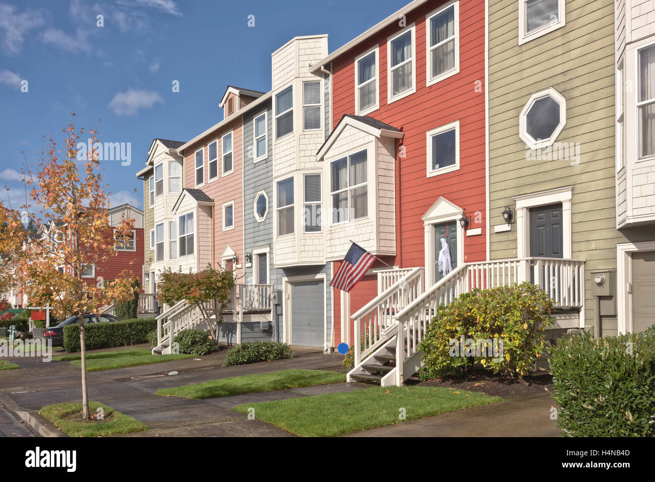 Family homes in a row in Gresham Oregon Stock Photo Alamy