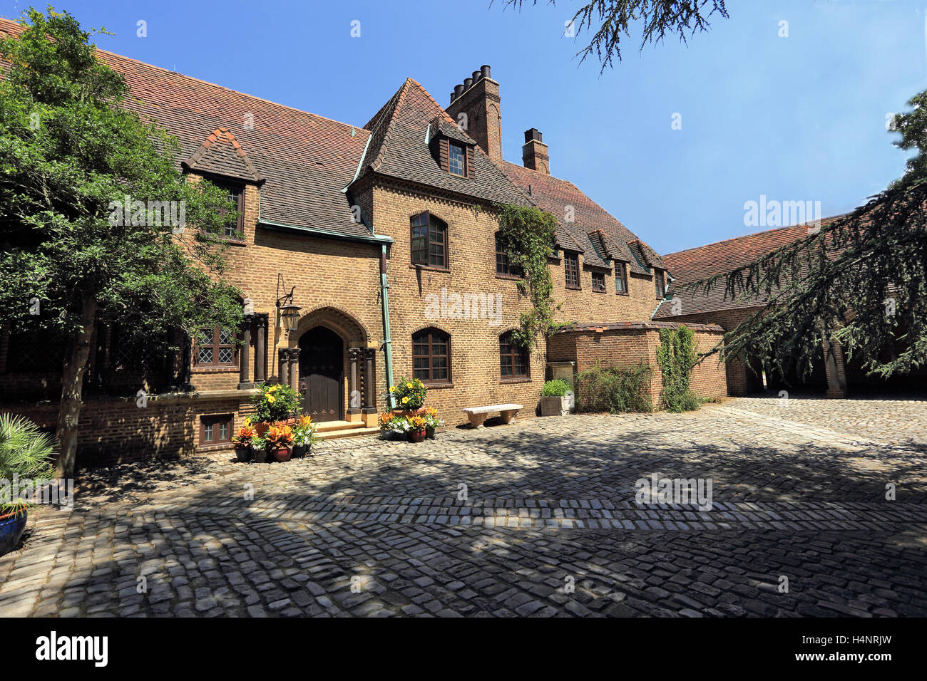 Falaise the Gold Coast mansion of Harry F. Guggenheim Sands Point Long Island New York Stock Photo