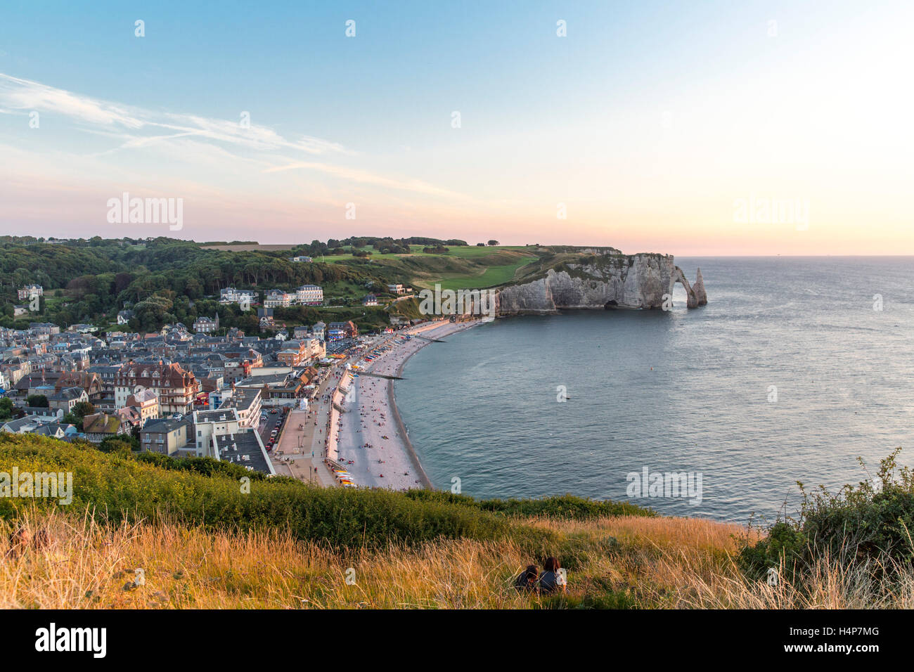 Etretat france normandy hi-res stock photography and images - Alamy