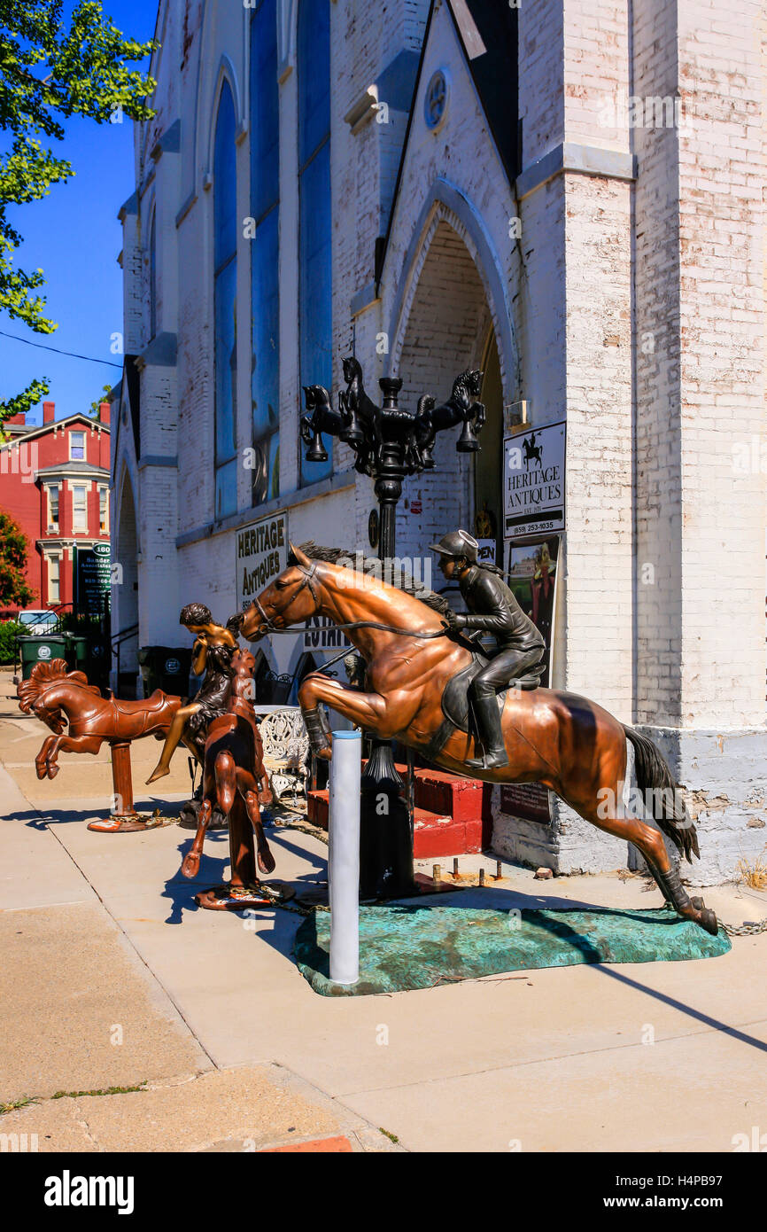 Heritage Antiques store on Broadway in downtown Lexington KY Stock