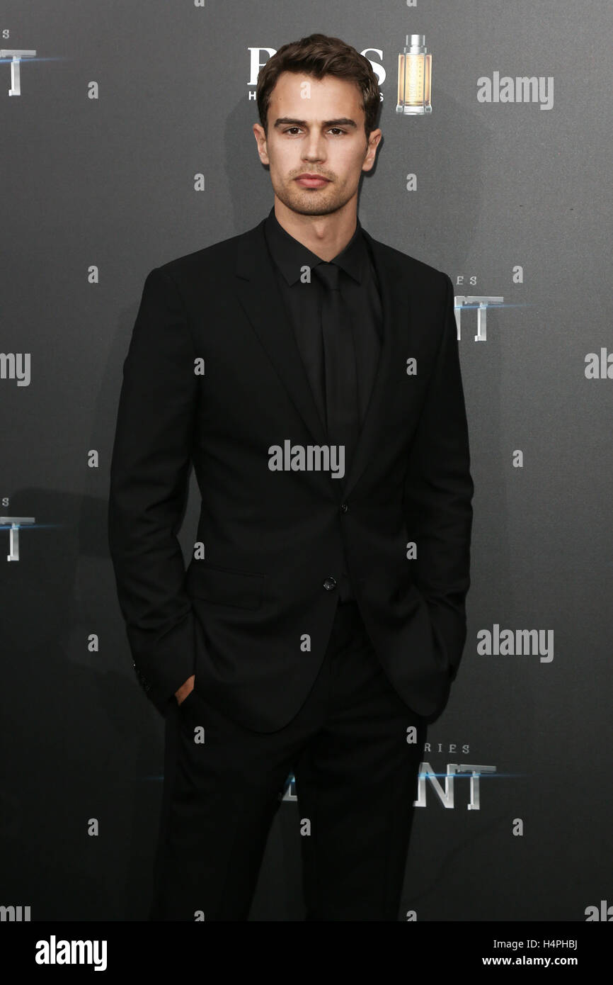 NEW YORK MAR 14 Actor Theo James Attends The Divergent Series NEW YORK MAR 14 Actor Theo James Attends The Divergent Series
