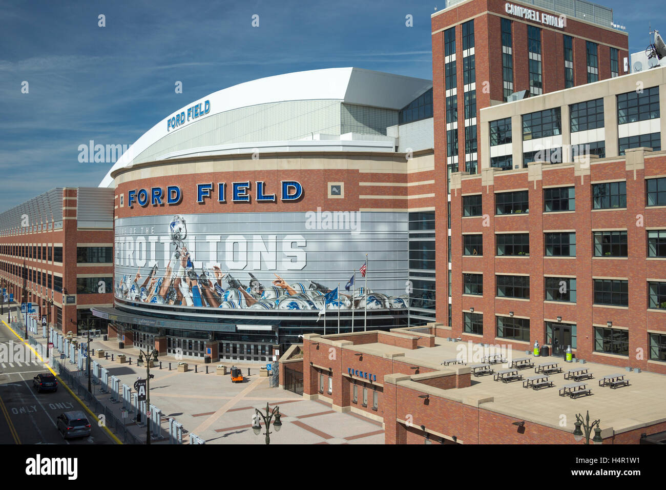 FORD FIELD AMERICAN FOOTBALL STADIUM DOWNTOWN DETROIT MICHIGAN USA Stock Photo