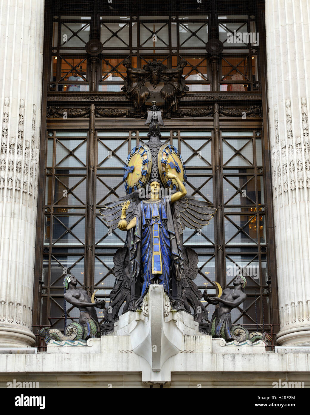 Selfridges The Queen of Time Statue, Oxford Street, London, UK Stock Photo