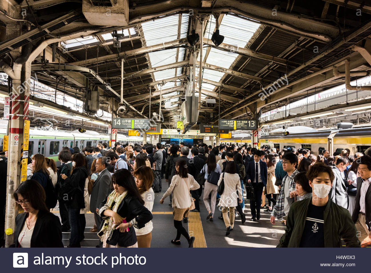 Shinjuku Station Rush Hour Shinjuku Tokyo High Resolution Stock Photography And Images Alamy