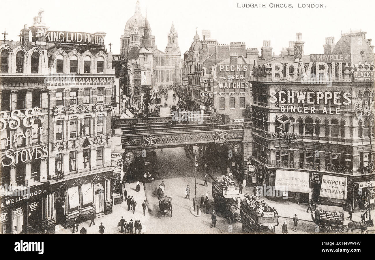Vintage postcard of Ludgate Circus in London Stock Photo